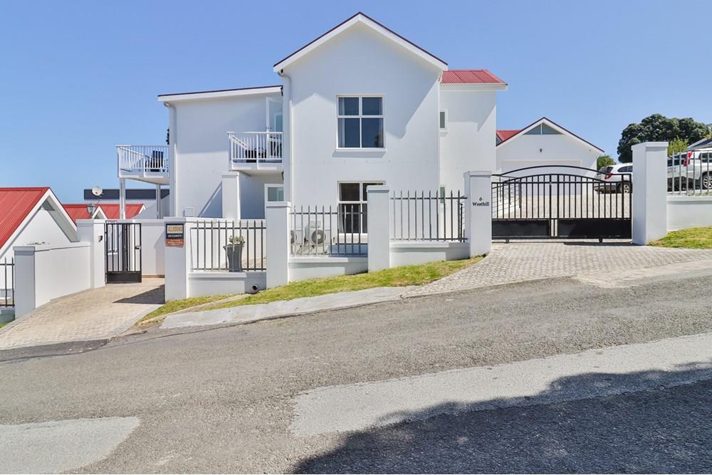 Timeless 6 Bedroom Masterpiece House For Sale In Westhill, Knysna