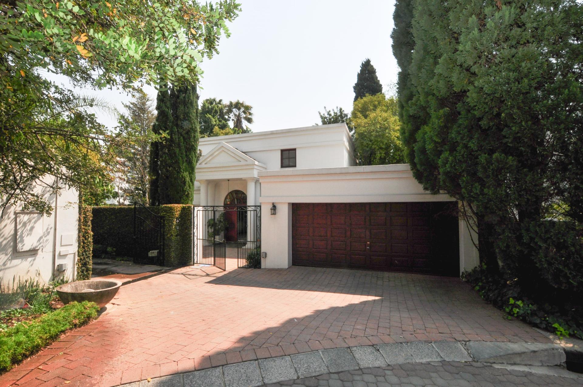 Beautiful 3 Bedroom Townhouse For Rent in Bryanston