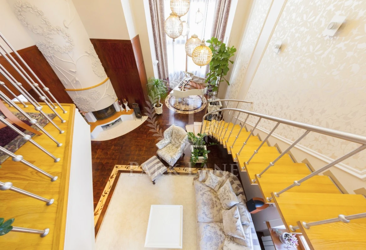 Продается квартира 5-комнатная ул. проспект Героев Сталинграда  24а г. Киев 