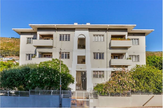 Charming 2 Bedroom Apartment For Sale in Sea Point