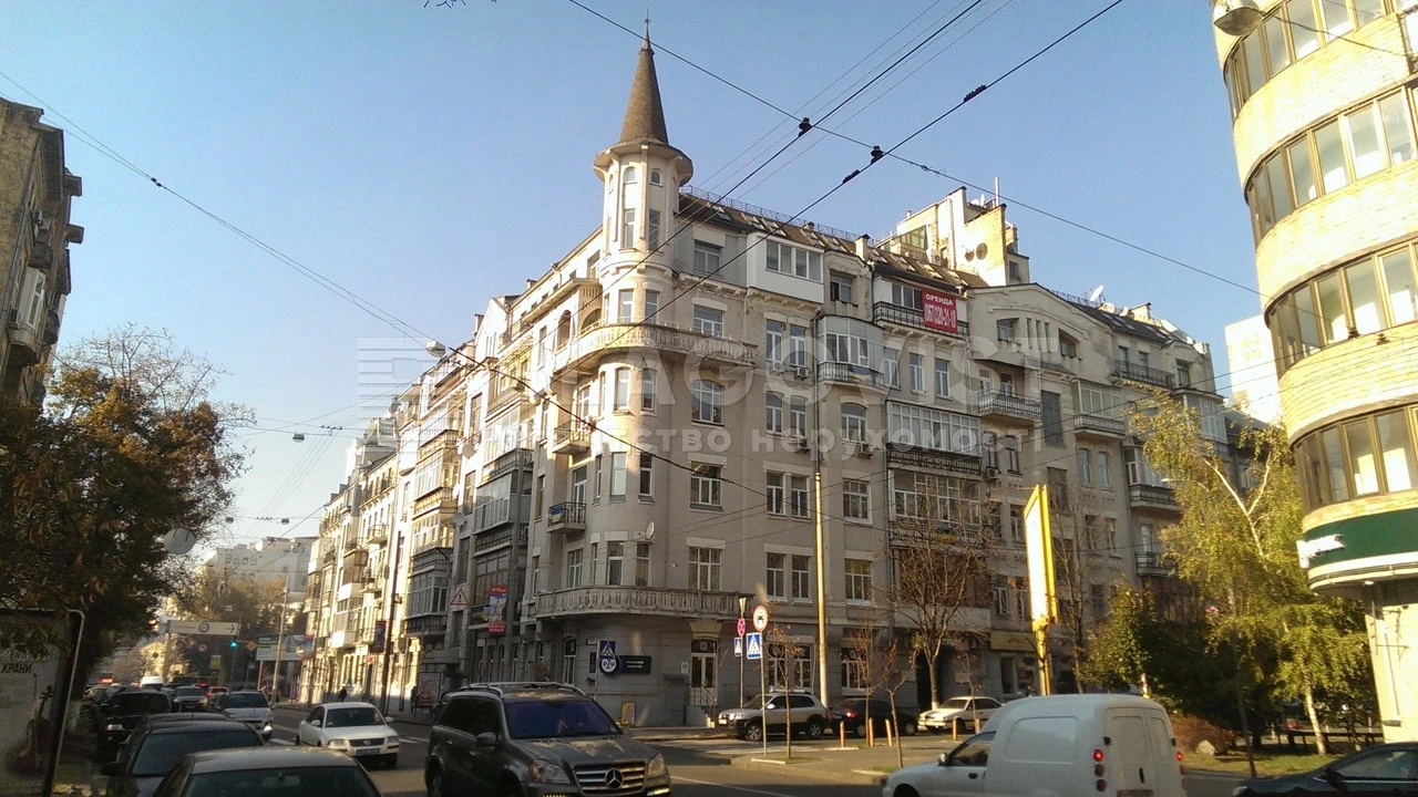 Продается квартира 3-х комнатная Сичовых Стрилцив ул. 40_1 Киев 