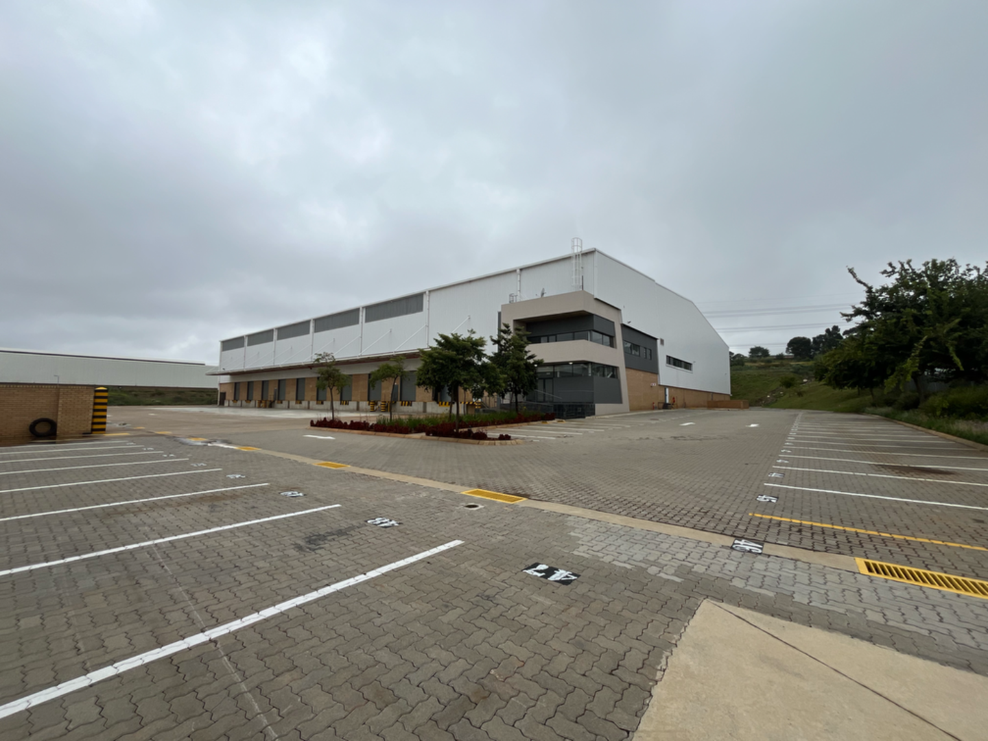 Prime Industrial Property For Rent in Meadowdale