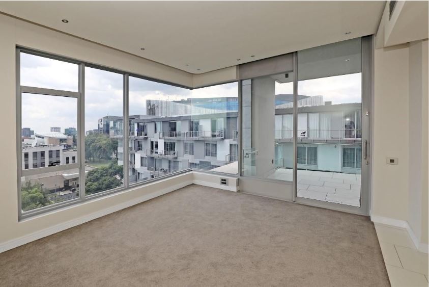 3 Bedroom Embassy Towers Apartment For Sale in Sandhurst