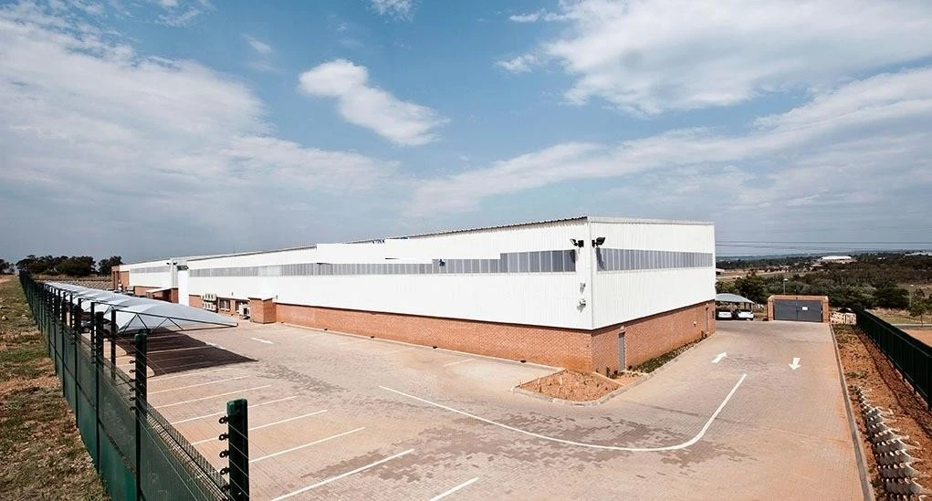 WAREHOUSE TO LET AND FOR SALE IN KYA SANDS