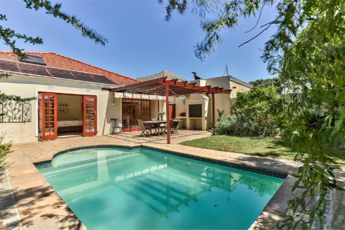 Stylish 4 Bedroom House For Sale in Wynberg Upper