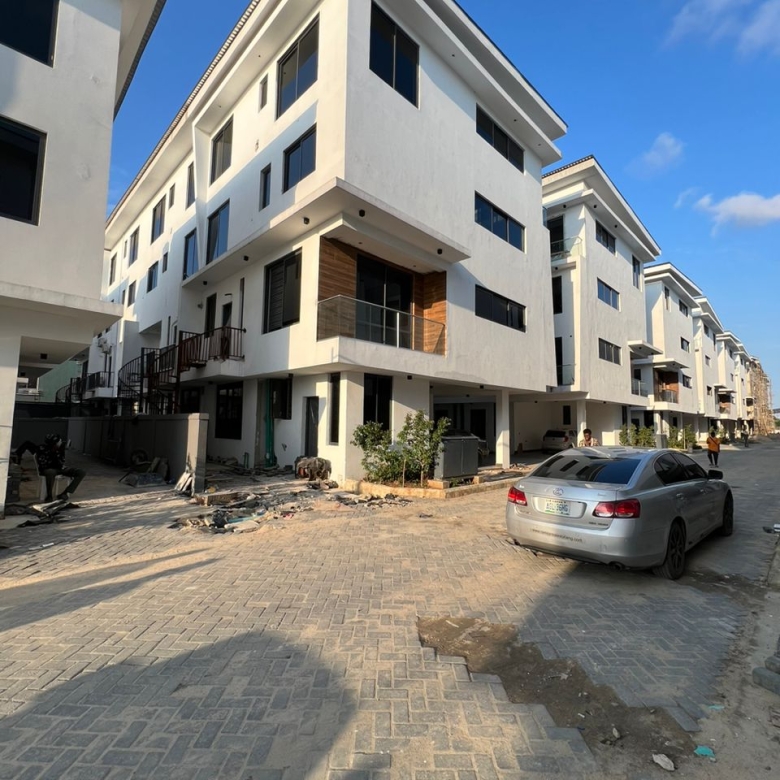 Modern Contemporary 4 Bedroom Apartment in Ikoyi, Lagos