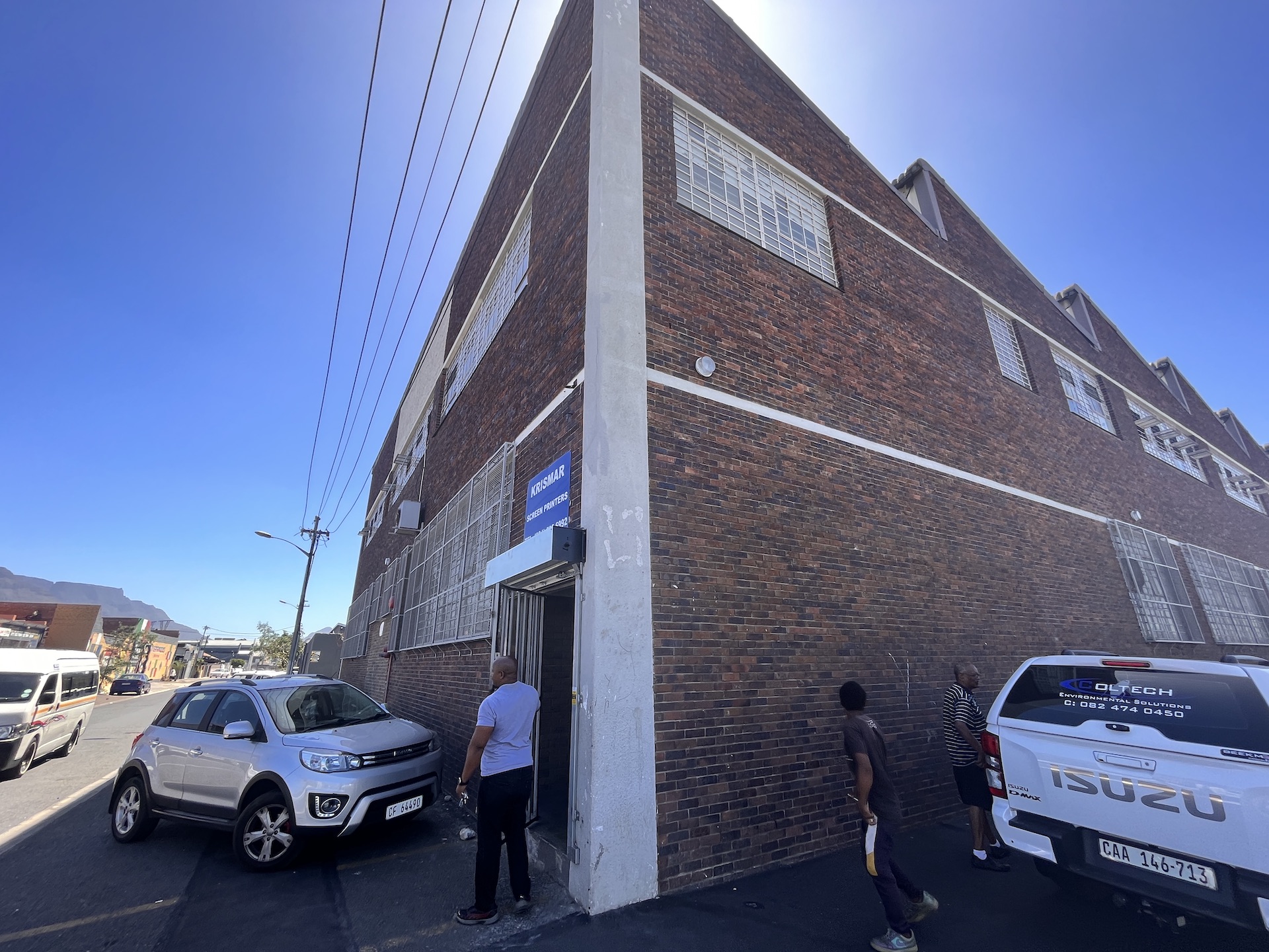 Beautiful Industrial Property For Rent in Maitland, Cape Town 