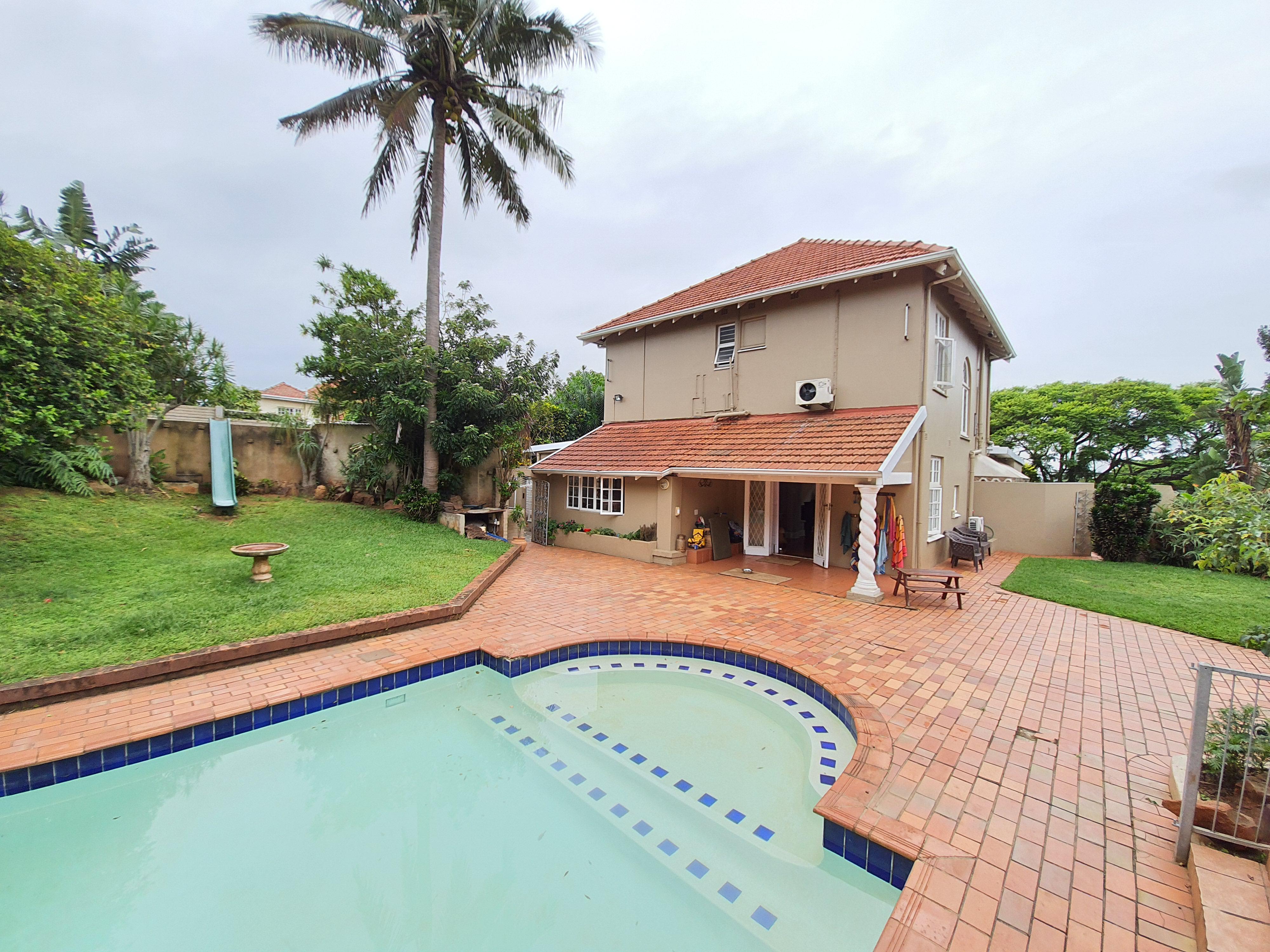  The Ideal 5 Bedroom House For Sale in Glenwood