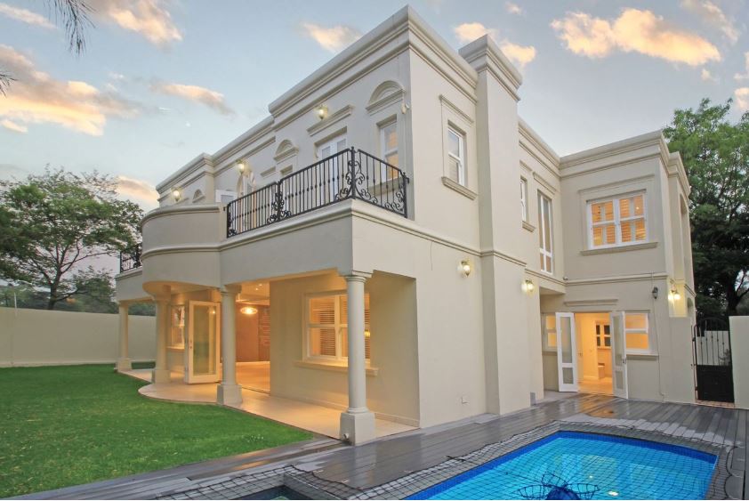 High Quality 4 Bedroom House For Sale in Bryanston