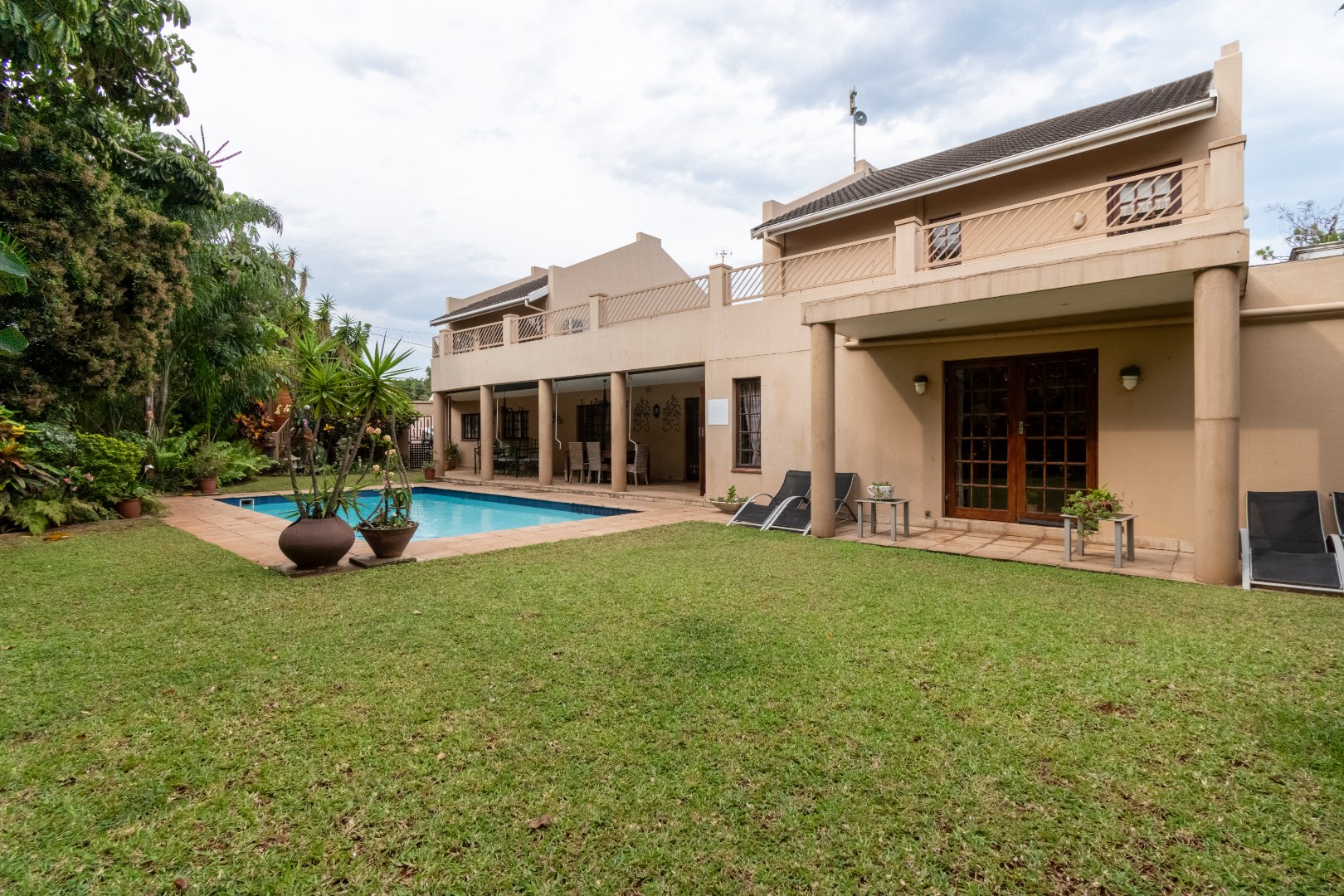 Beautiful 10 Bedroom House For Sale in Durban North