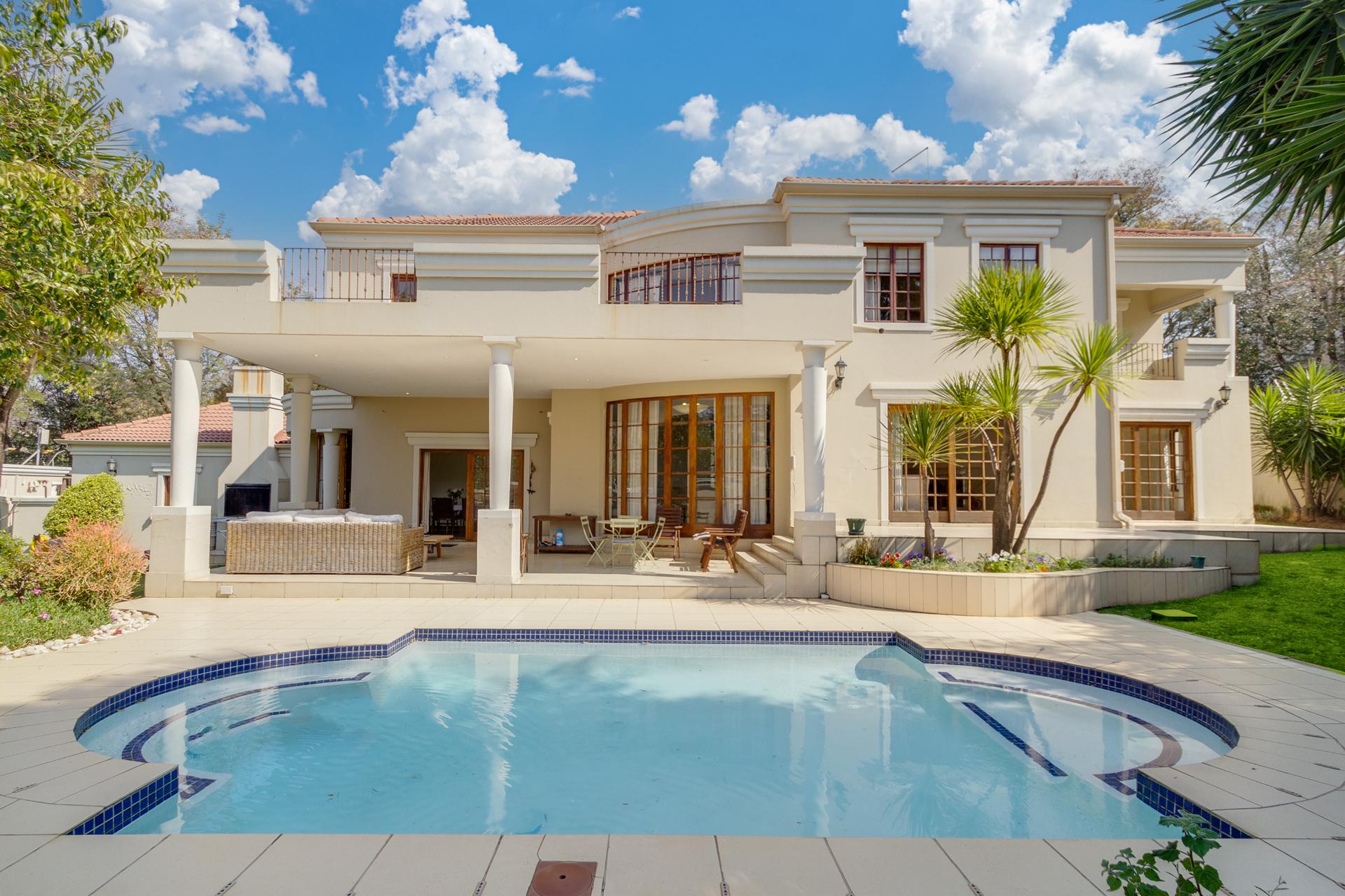 Magnificent 5 Bedroom House For Rent in Bryanston
