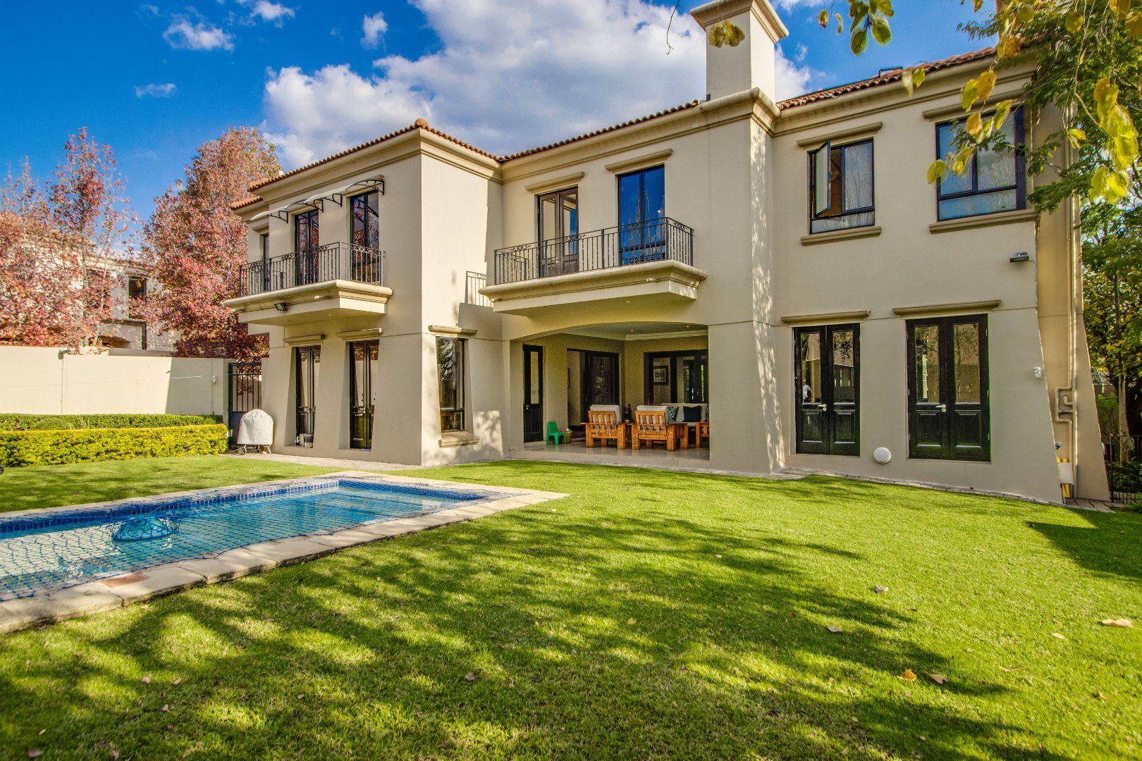 Magnificent 4 Bedroom House For Sale in Bryanston