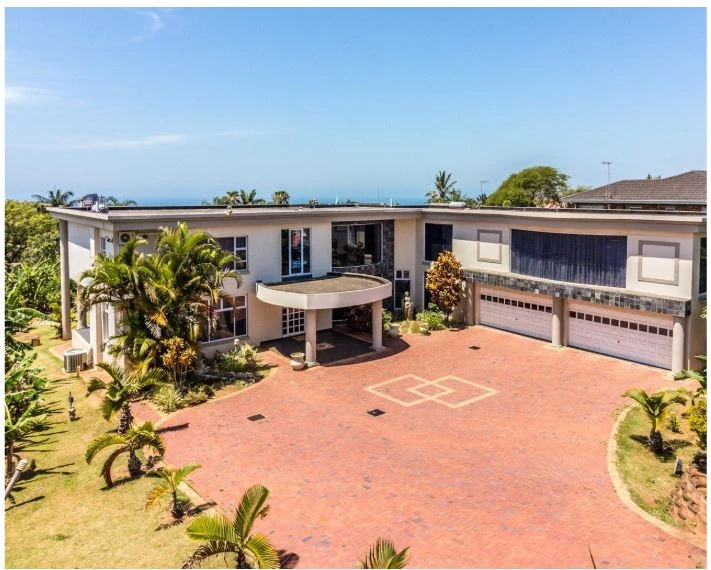 Palacial 4 Bedroom Mansion For Sale in Umhlanga