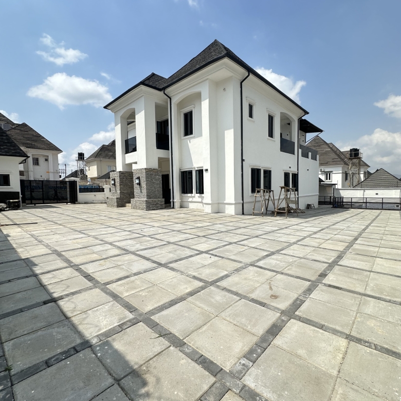 Top-Tier 5 Bedroom  House For Sale in Karsana Gwarinpa, Abuja