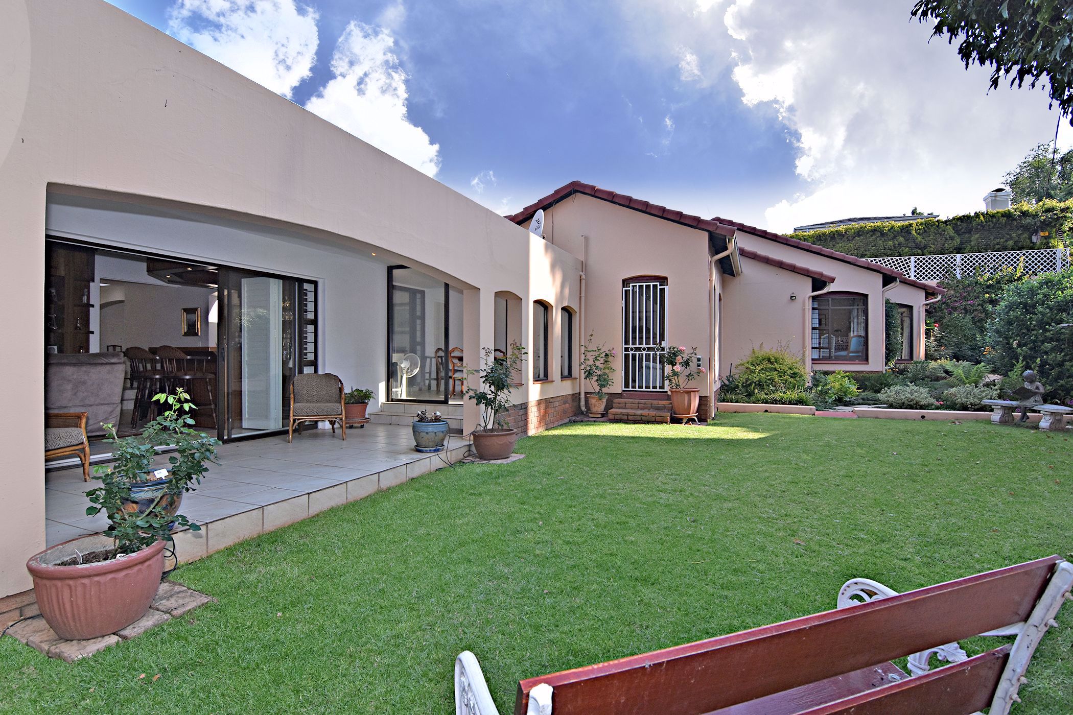 Charming Traditional 3 Bedroom Cluster House For Sale in Hyde Park, Sandton