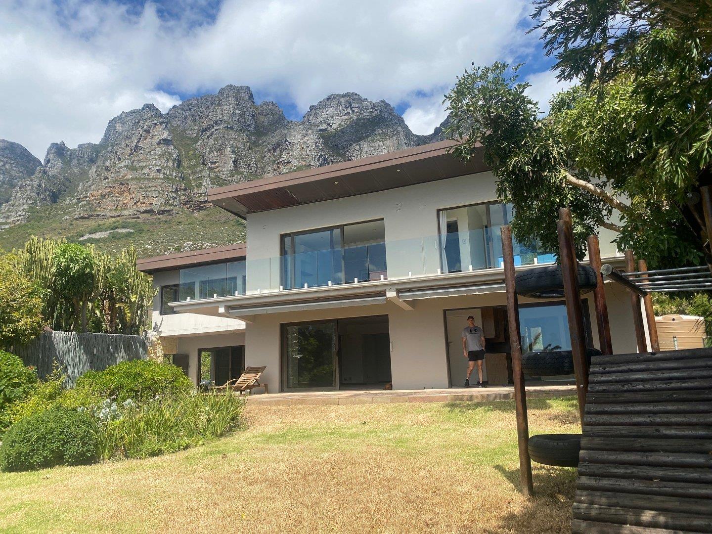 Stunning 4 Bedroom House With Amazing All Round Sea & Mountain Vistas For Rent In Camps Bay