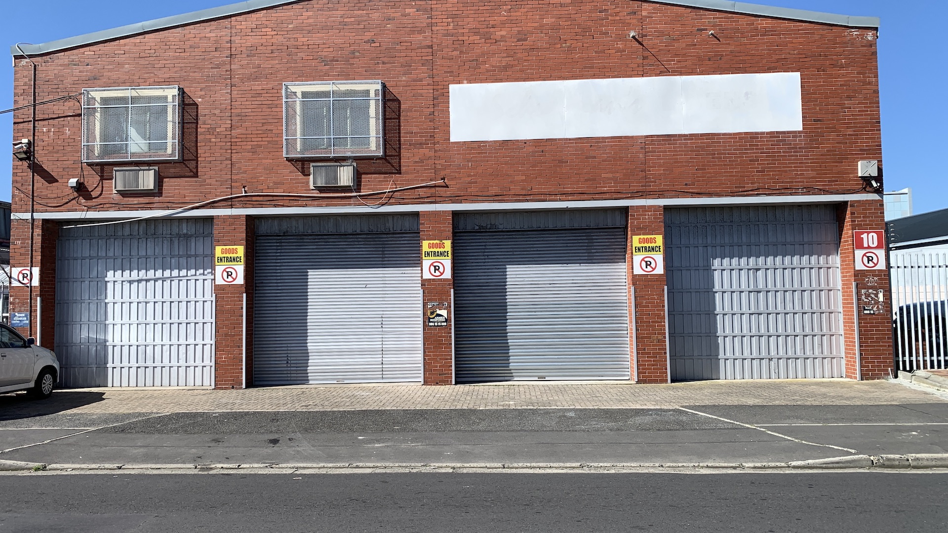 Lovely Industrial Property For Rent in Maitland, Cape Town