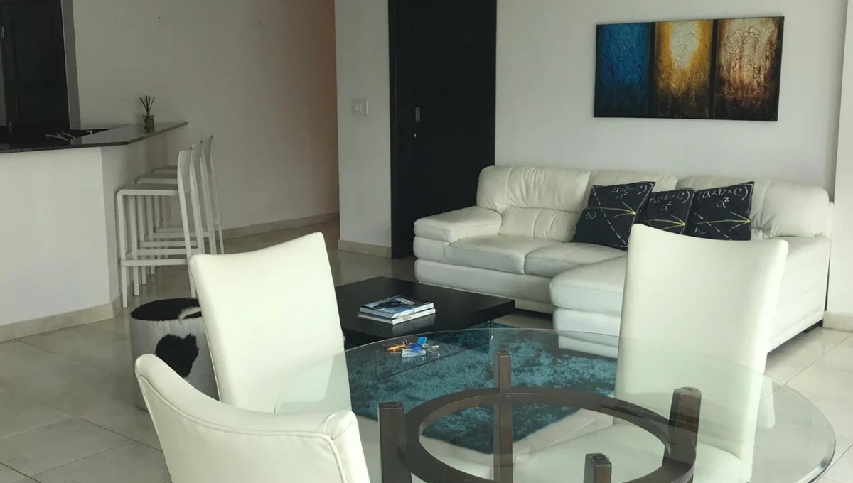 Luxury Furnished Apartment in Riverside