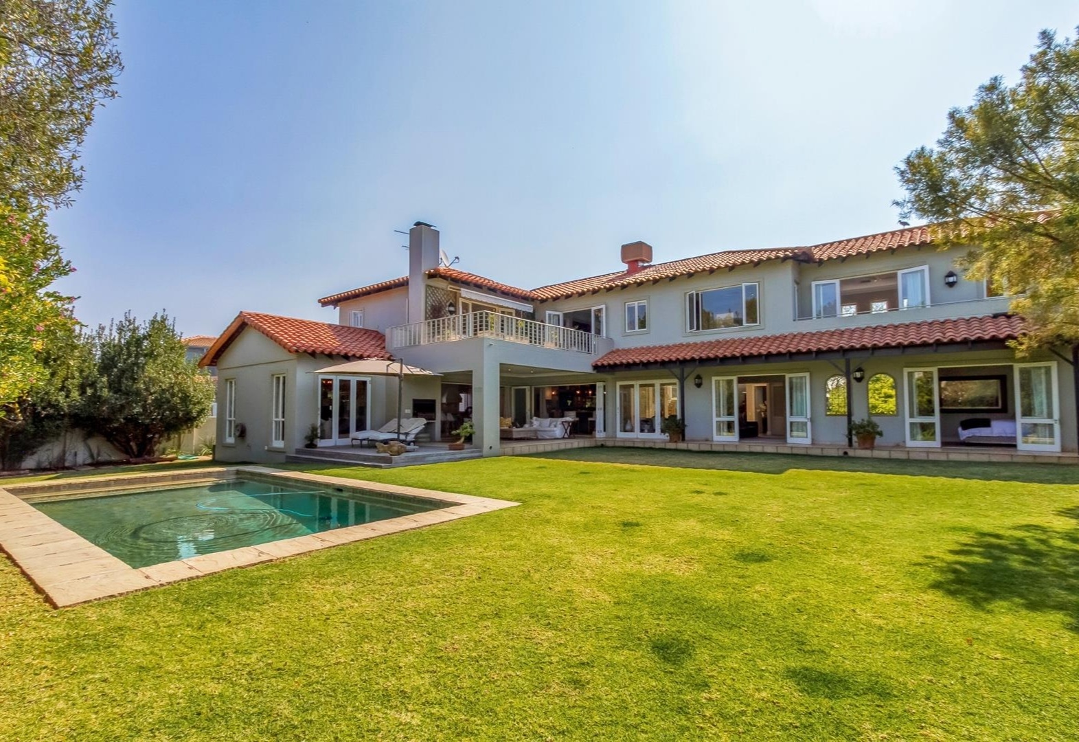 Stunning 4 Bedroom House For Sale in Dainfern Golf Estate