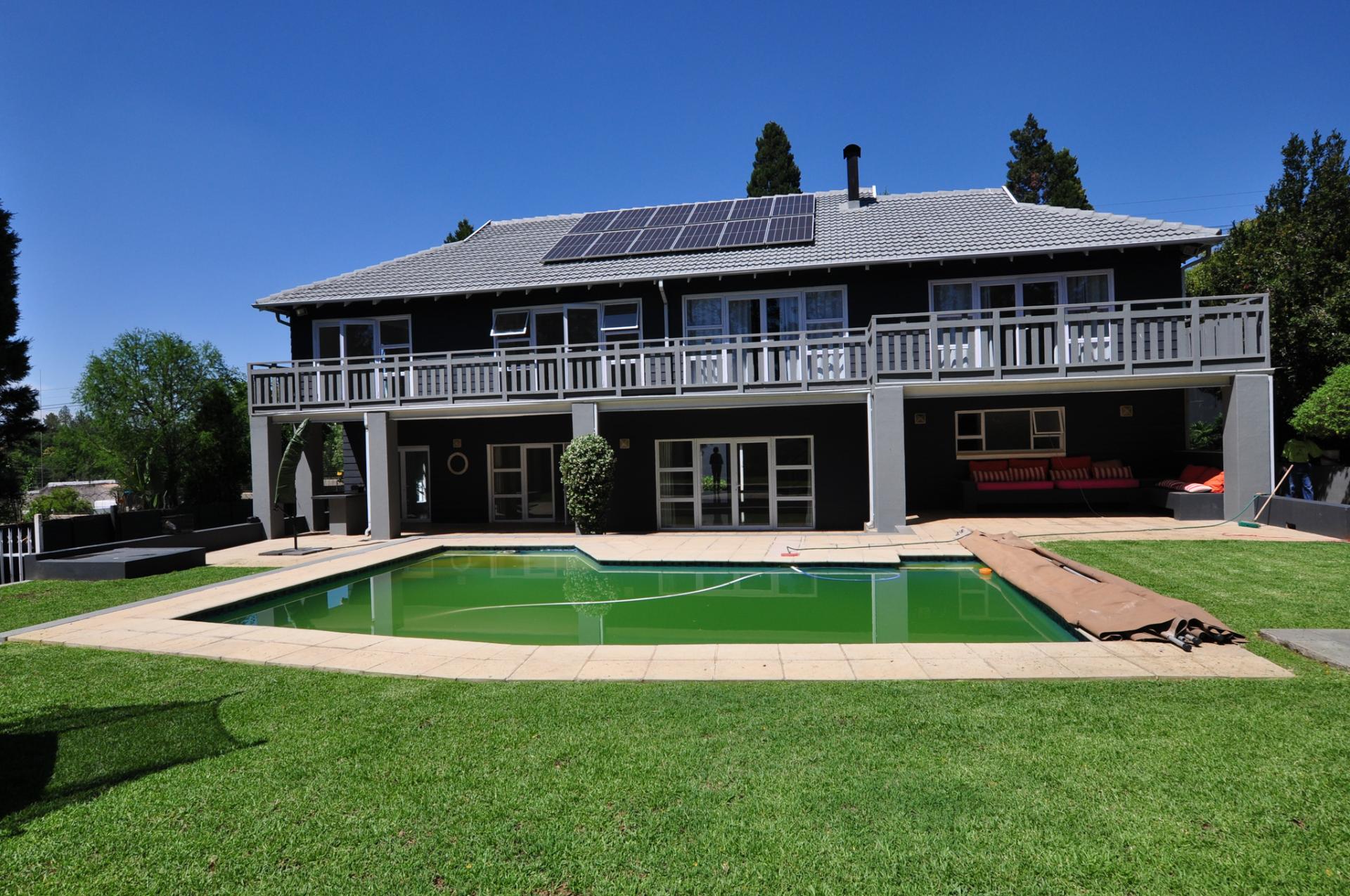Executive 5 Bedroom House For Sale in Bryanston