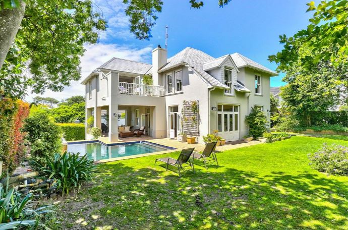 Magnificent 5 Bedroom House For Sale in Rondebosch
