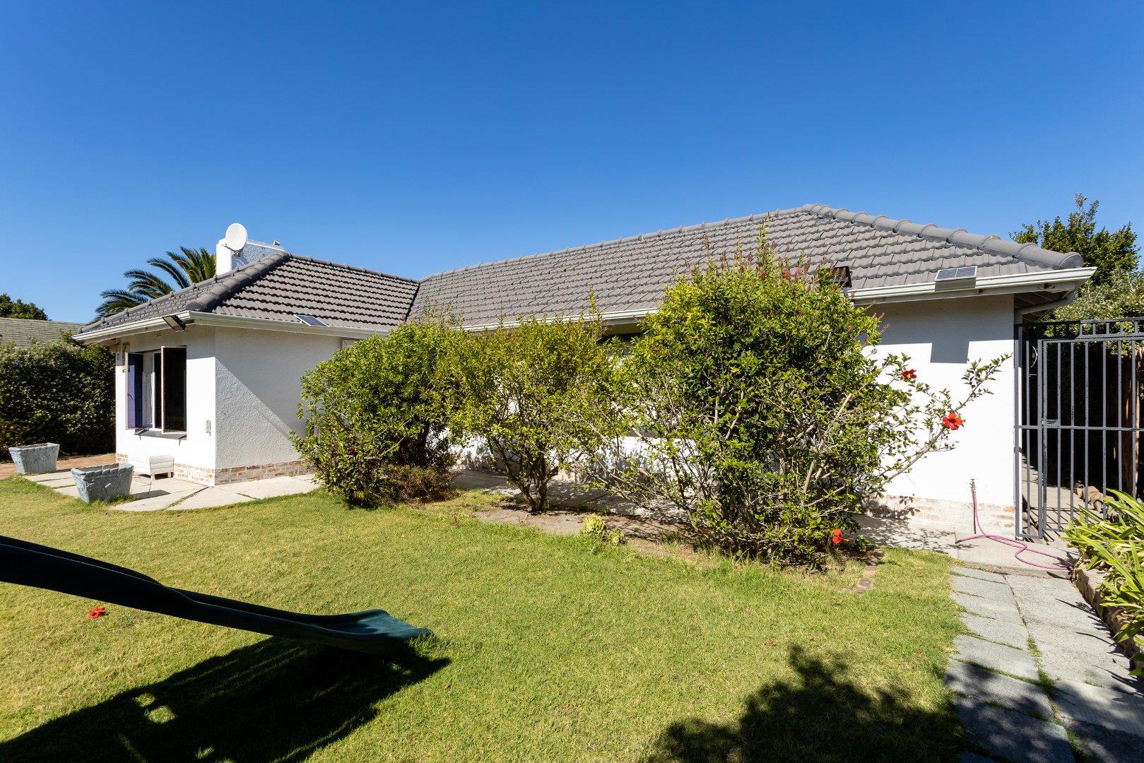 Charming 3 Bedroom House For Rent in Pinelands