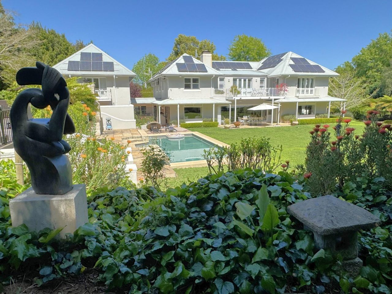 Serene & Stylish 6 Bedroom House For Rent in Constantia