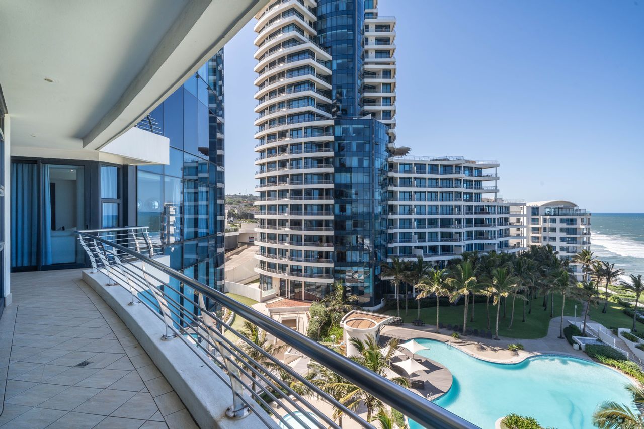 Contemporary 3 Bedroom Apartment For Sale in Umhlanga Central