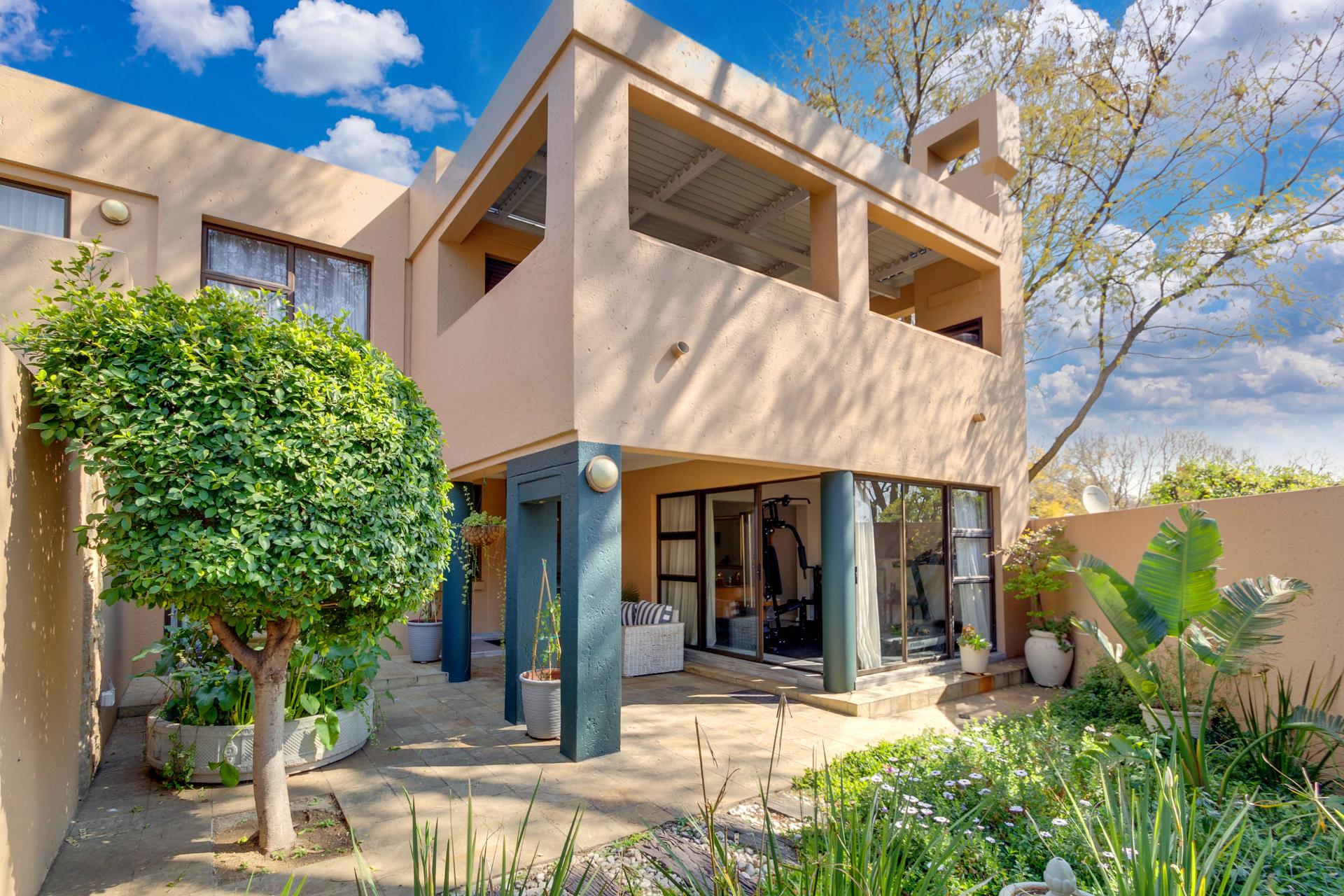 Fully Furnished 3 Bedroom House For Rent in Lonehill, Sandton