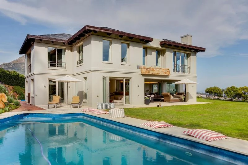 Magnificent 6 Bedroom Villa For Sale in Ruyteplaats, Hout Bay
