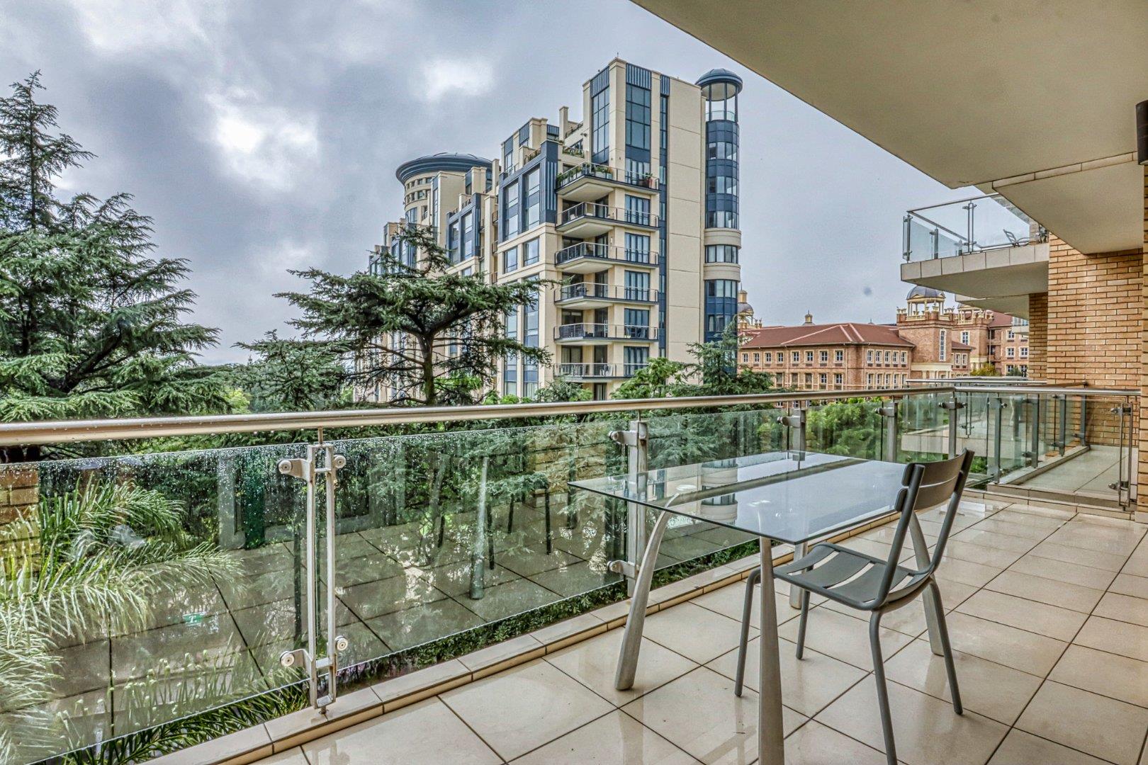 Modern Contemporary 3 Bedroom Apartment to Rent in Morningside