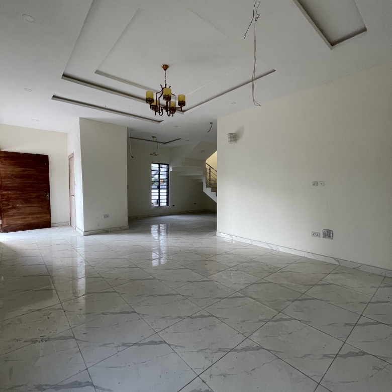 Stunning 4 Bedroom Apartment For Sale in Chevron Lekki, Lagos