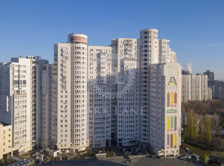 Sale apartment 2-room Druzhby Narodiv boulevard St. 14 ,16 Kyiv
