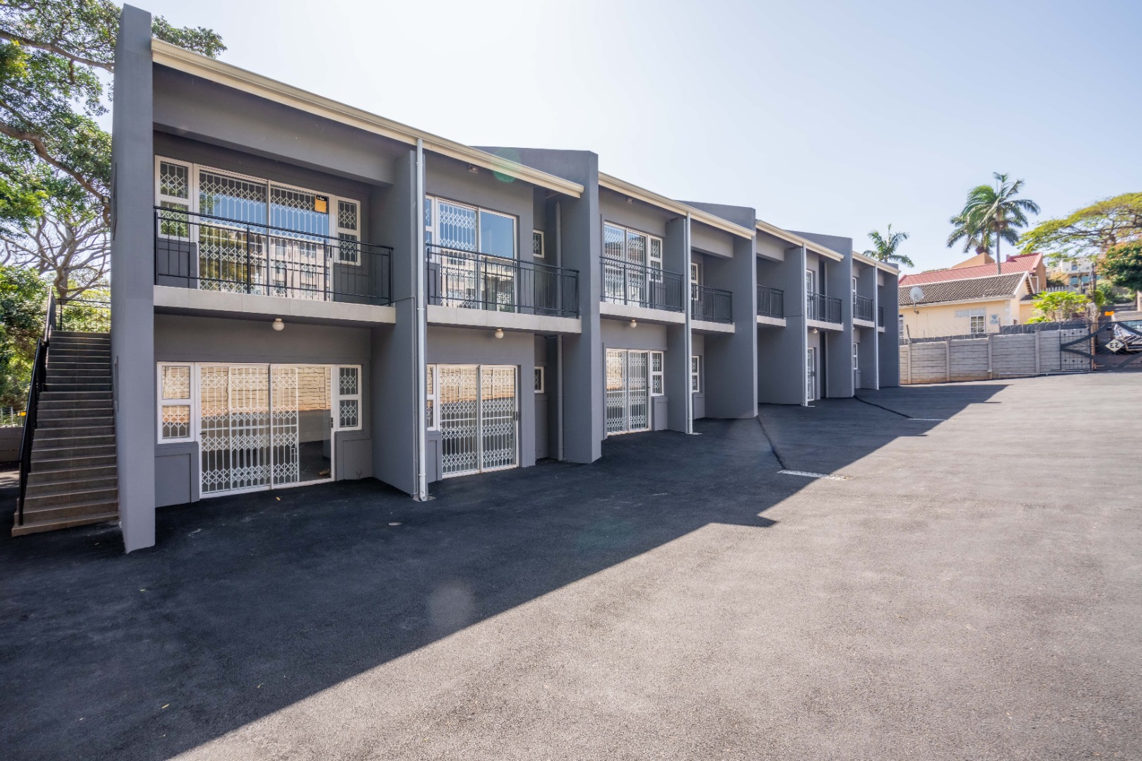 Brand New 16 Bedroom Apartment For Sale in Musgrave