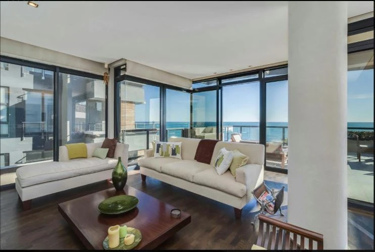 Exclusive and Modern 3 bedroom apartment for sale in Camps Bay 