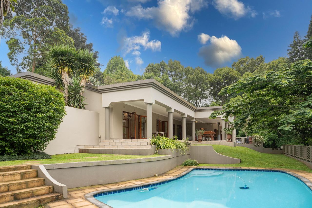 Exquisite 5 Bedroom House For Sale in Kloof
