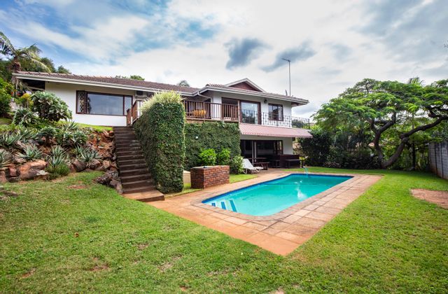 Exquisite 4 Bedroom House For Sale in La Lucia