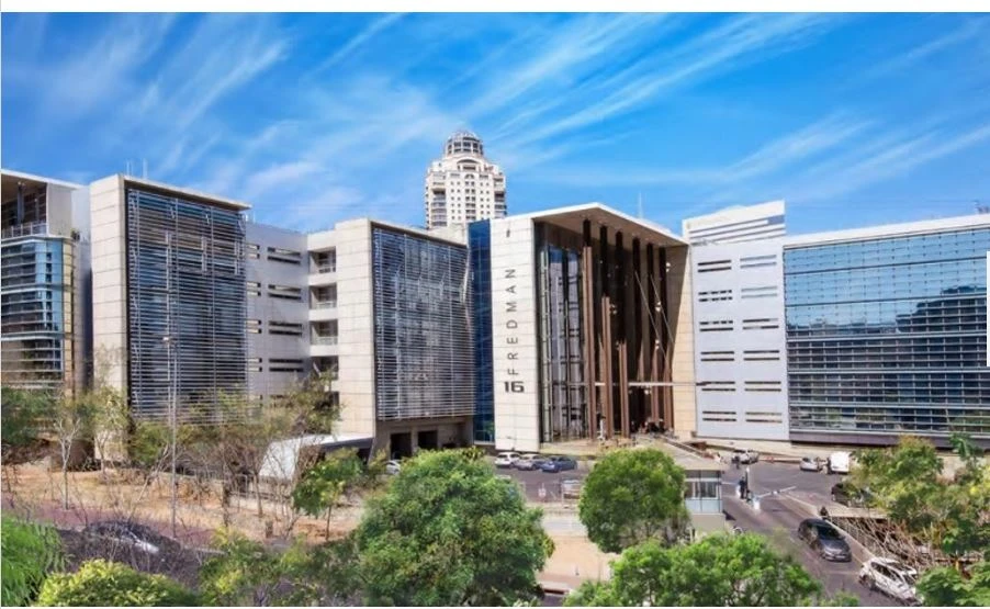 Entire Top Floor Office For Sale in Sandton Central