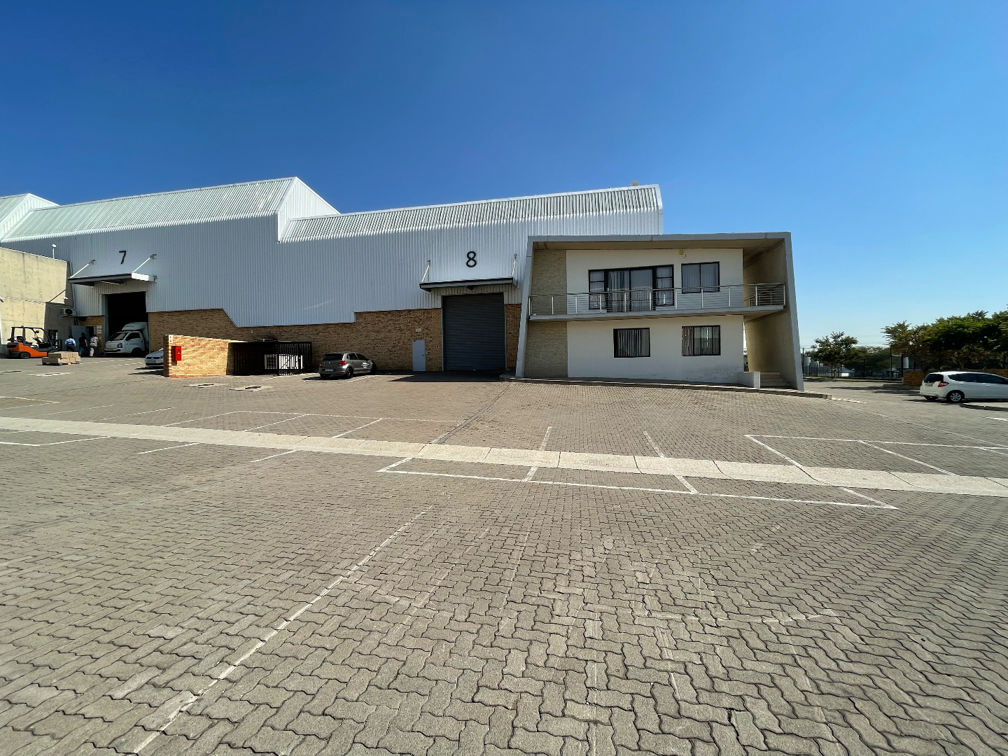 A Grade Industrial Property For Rent in Linbro Park