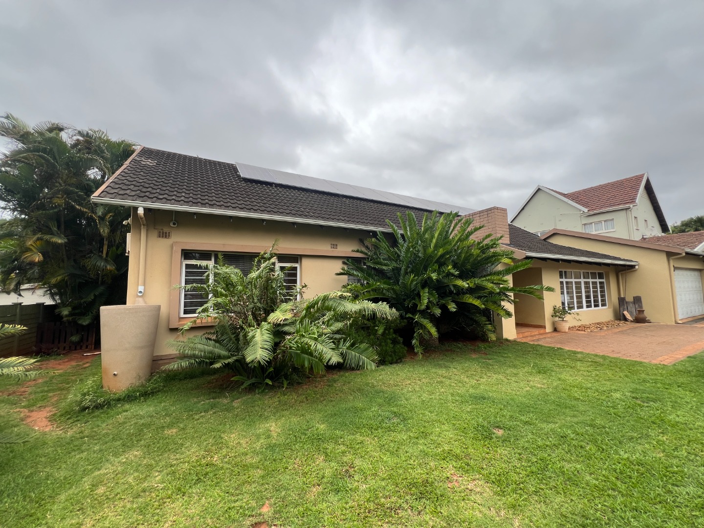 Luxurious 4 Bedroom House For Sale in Durban North