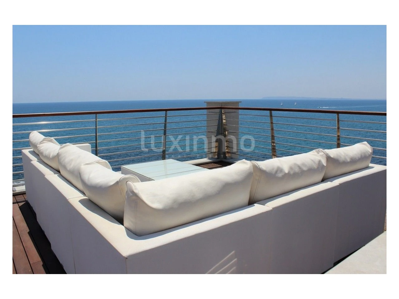 Luxury beachfront penthouse for sale in Cabo de las Huertas, Alicante