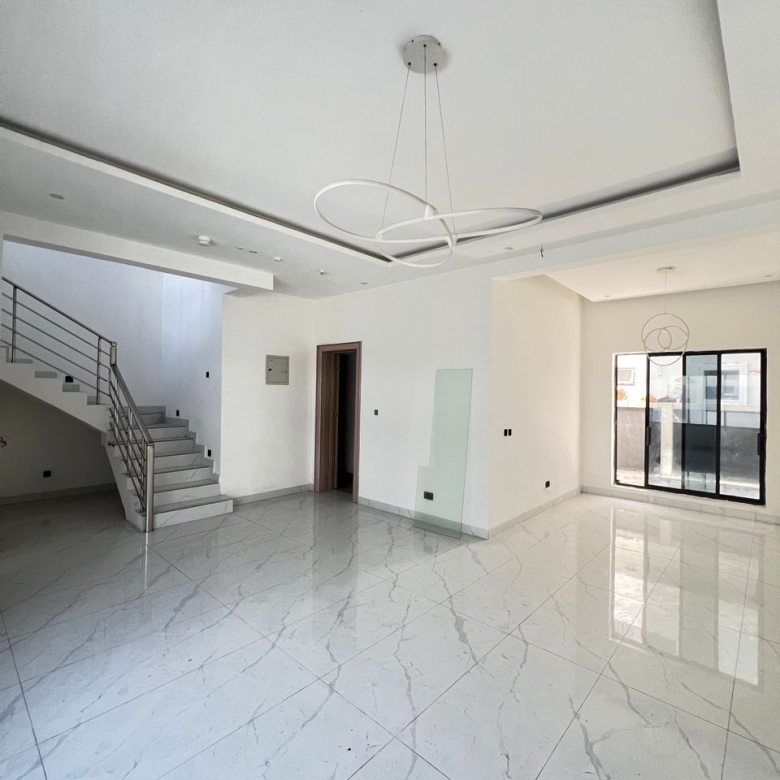 Contemporary 4 Bedroom House For Sale in Lekki Phase 1, Lagos