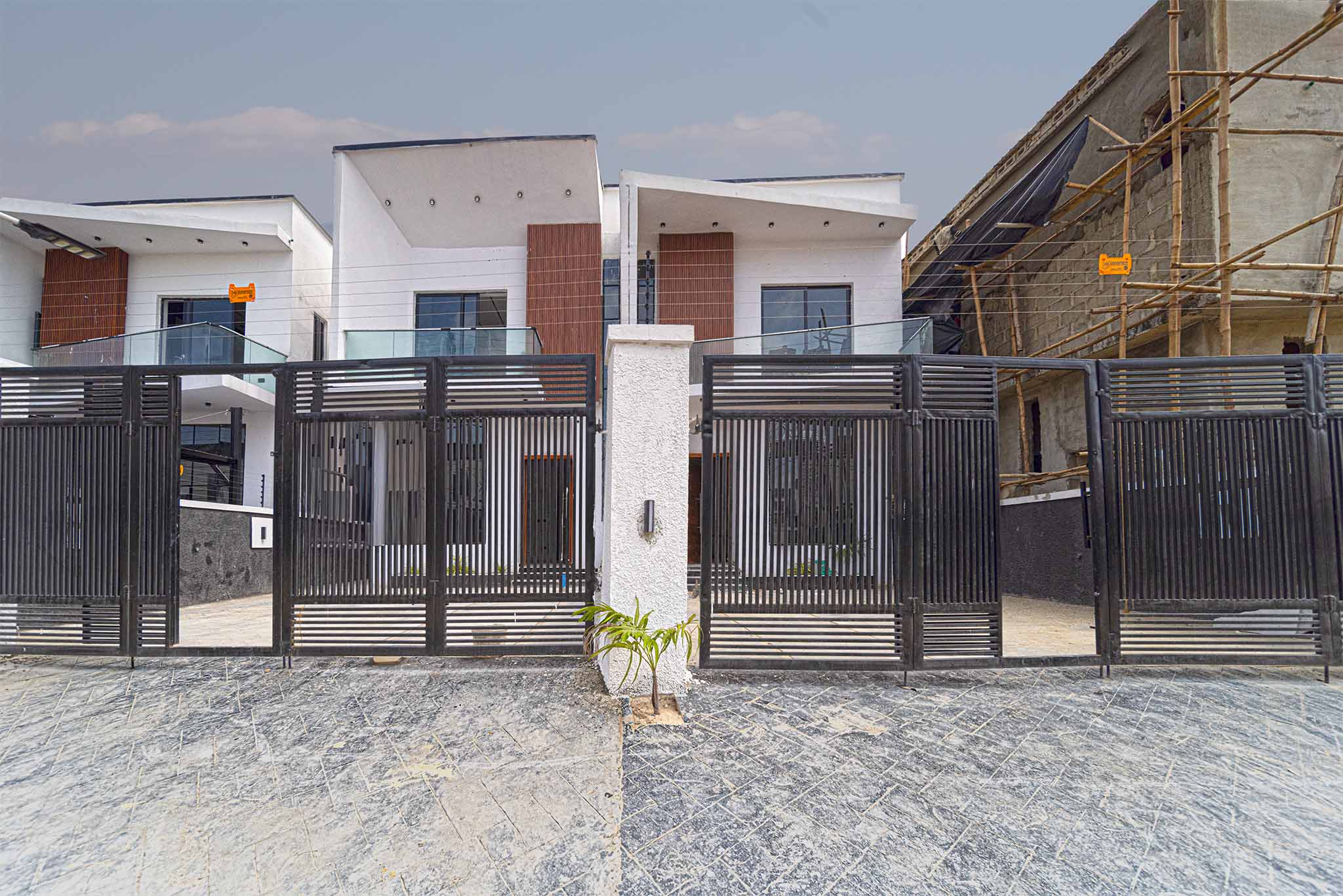 Exquisite 4 Bedroom Semi-Detached House in Ikota