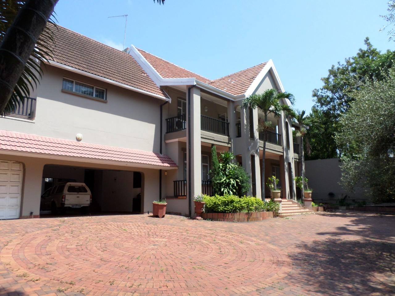 Very Large 5 Bedroom House For Sale in Morningside