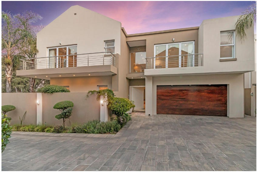 Luxurious And Spacious 4 Bedroom House For Sale in Birdhaven